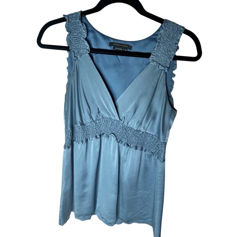 💙BCBG MAX AZRIA TOP Ruffle XS